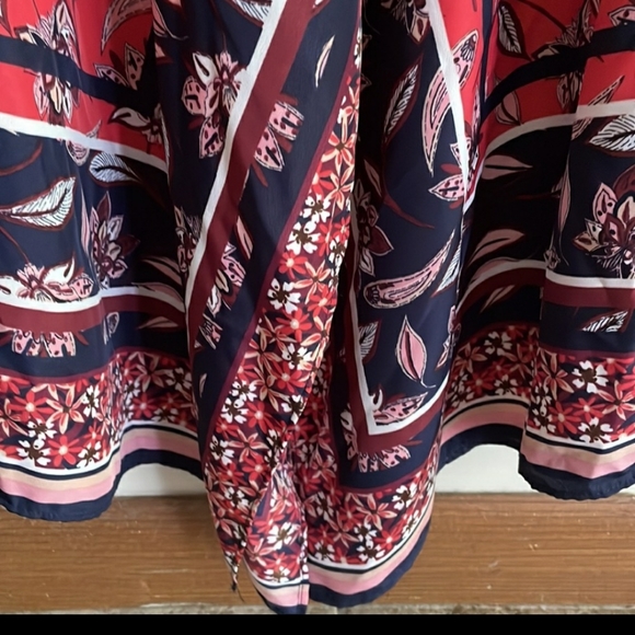 Vince Camuto Scarf Print Handkerchief Hem Long Sleeve Shirtdress - Picture 4 of 8